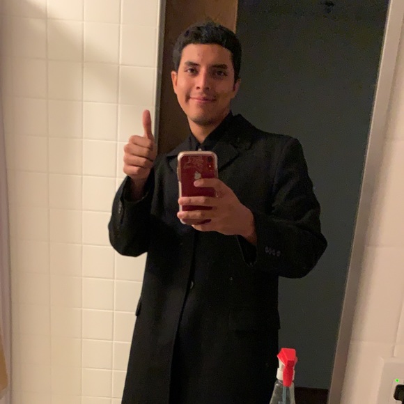 Meet your Posher, Juan - Picture 2 of 2